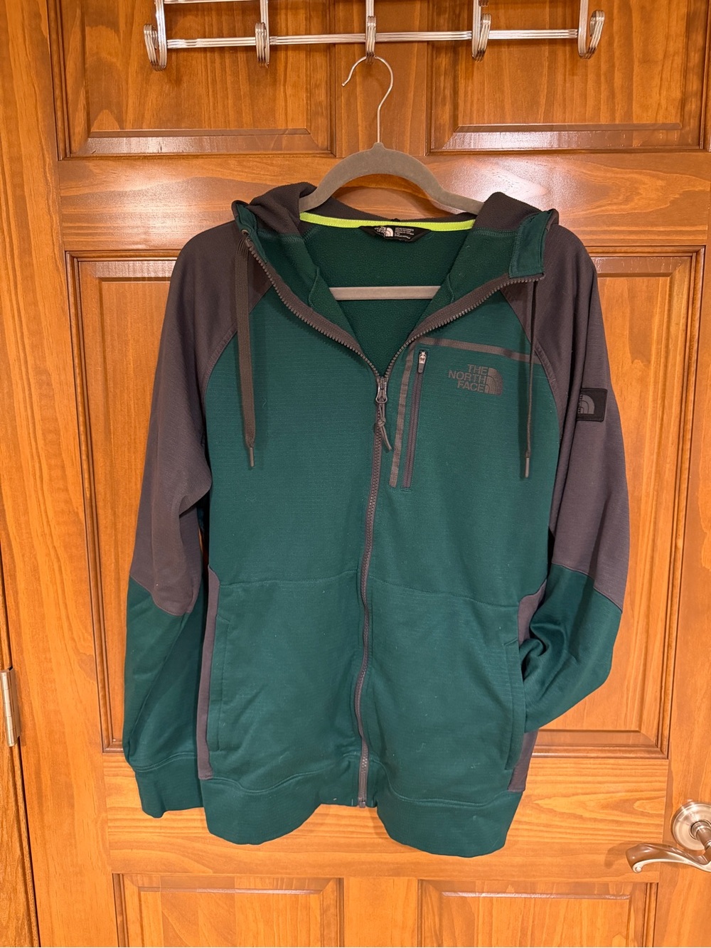 The North Face Men's Forest Green & Charcoal Full-Zip Hoodie Jacket